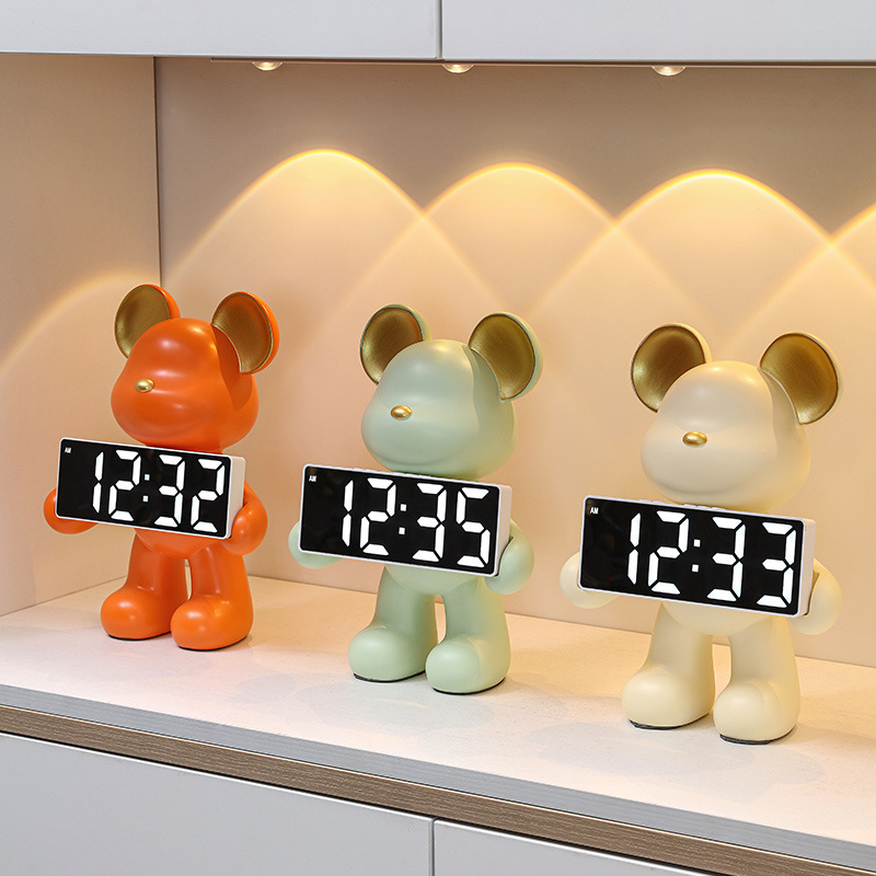 北欧風クリエイティブ樹脂製クマ時計オーナメント、リビングルー - Led Desk Clock のレビューと価格