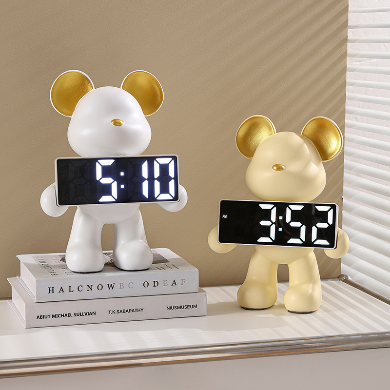 北欧風クリエイティブ樹脂製クマ時計オーナメント、リビングルー - Led Desk Clock のレビューと価格