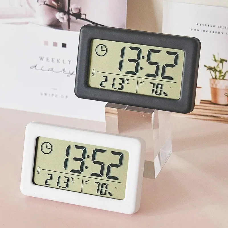 寝室の装飾用のデジタル目覚まし時計、寝室用の卓上時計LEDテ - Led Desk Clock のレビューと価格